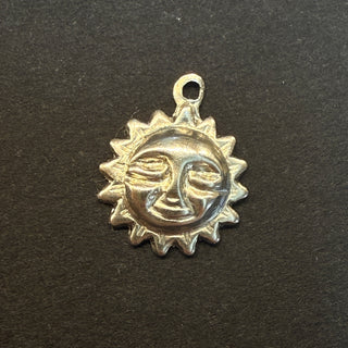 Sun Pendant - Permanent Jewellery