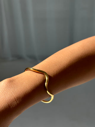 The Cairo - Gold Curved Bangle